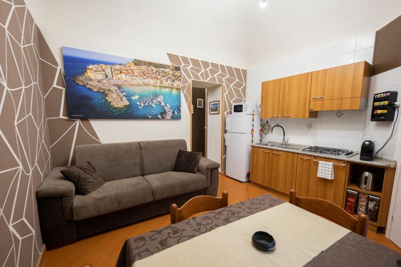 Casa Ruggero Apartment เชฟาลู ภายนอก รูปภาพ