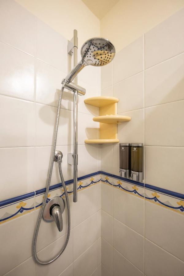 Casa Ruggero Apartment เชฟาลู ภายนอก รูปภาพ