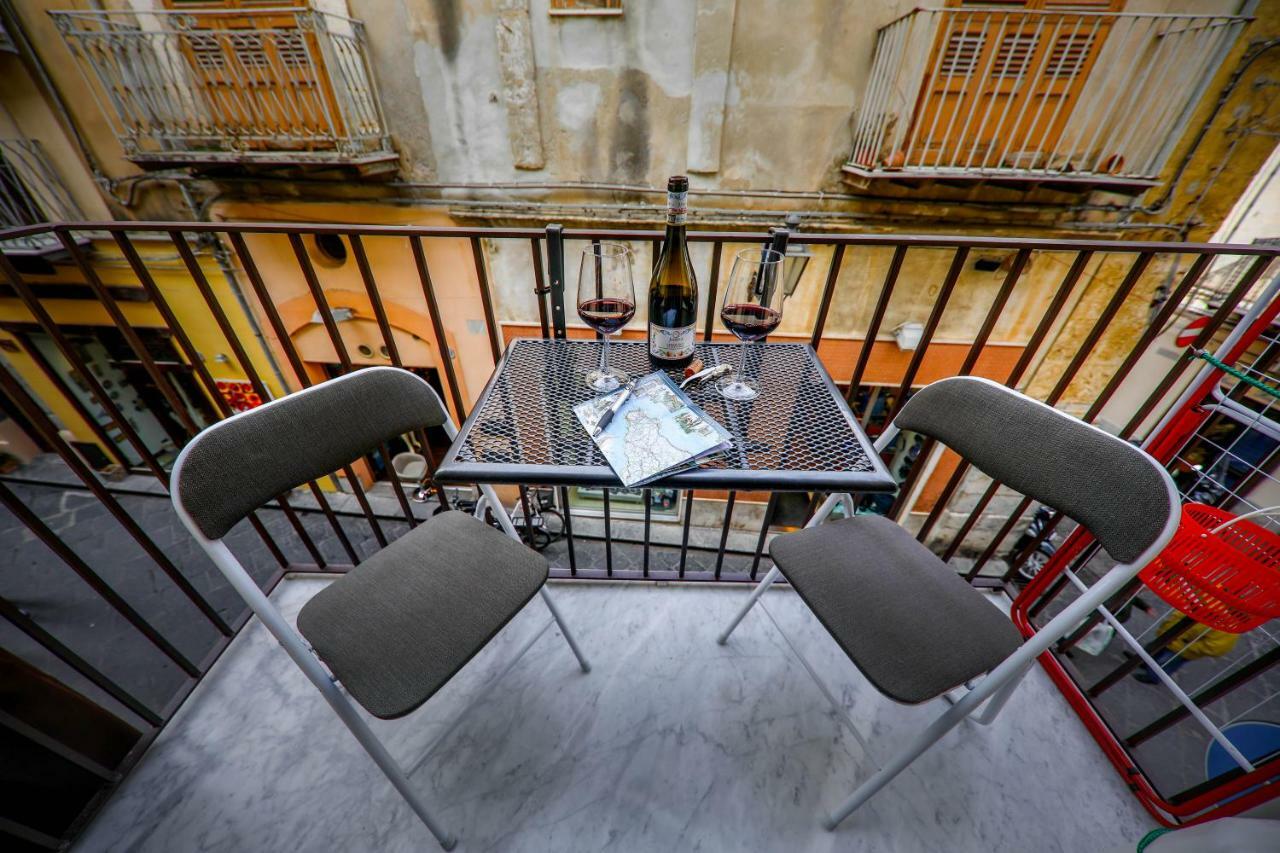 Casa Ruggero Apartment เชฟาลู ภายนอก รูปภาพ